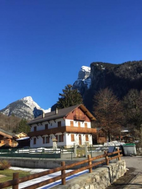 Grand chalet hiver été 13 p loc à la semaine du samedi au samedi